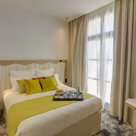 Western Comedie Saint Roch Hotel
