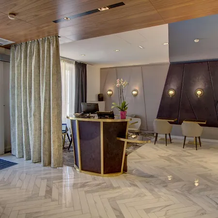 Western Comedie Saint Roch Hotel 3*