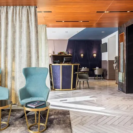 Western Comedie Saint Roch Hotel