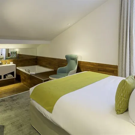 Western Comedie Saint Roch Hotel 3*