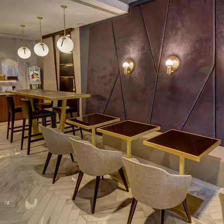 Western Comedie Saint Roch Hotell