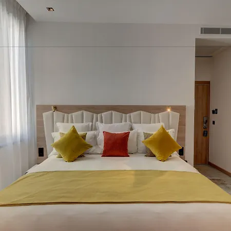 Hotell Western Comedie Saint Roch 3*