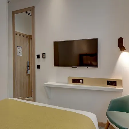 Western Comedie Saint Roch Hotel