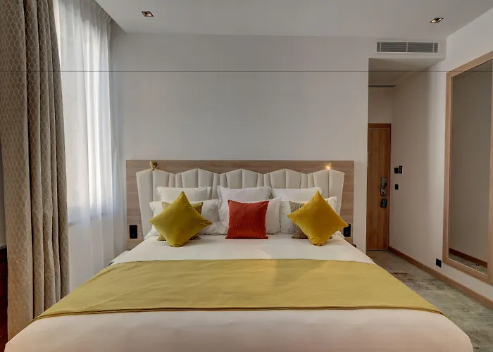 Hotell Western Comedie Saint Roch 3*