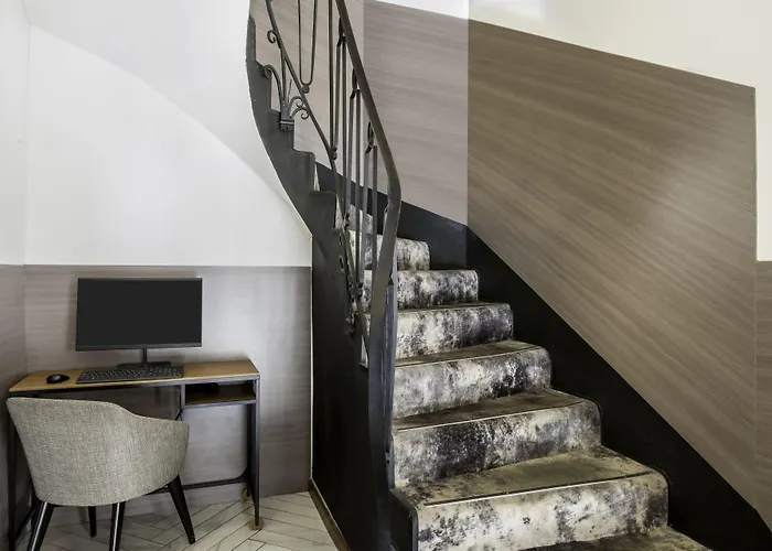 Western Comedie Saint Roch Hotell 3*