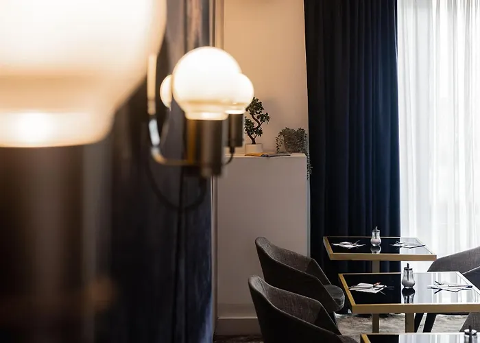 Hotell Western Comedie Saint Roch 3*