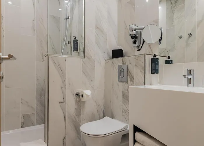 Western Comedie Saint Roch Hotell 3*